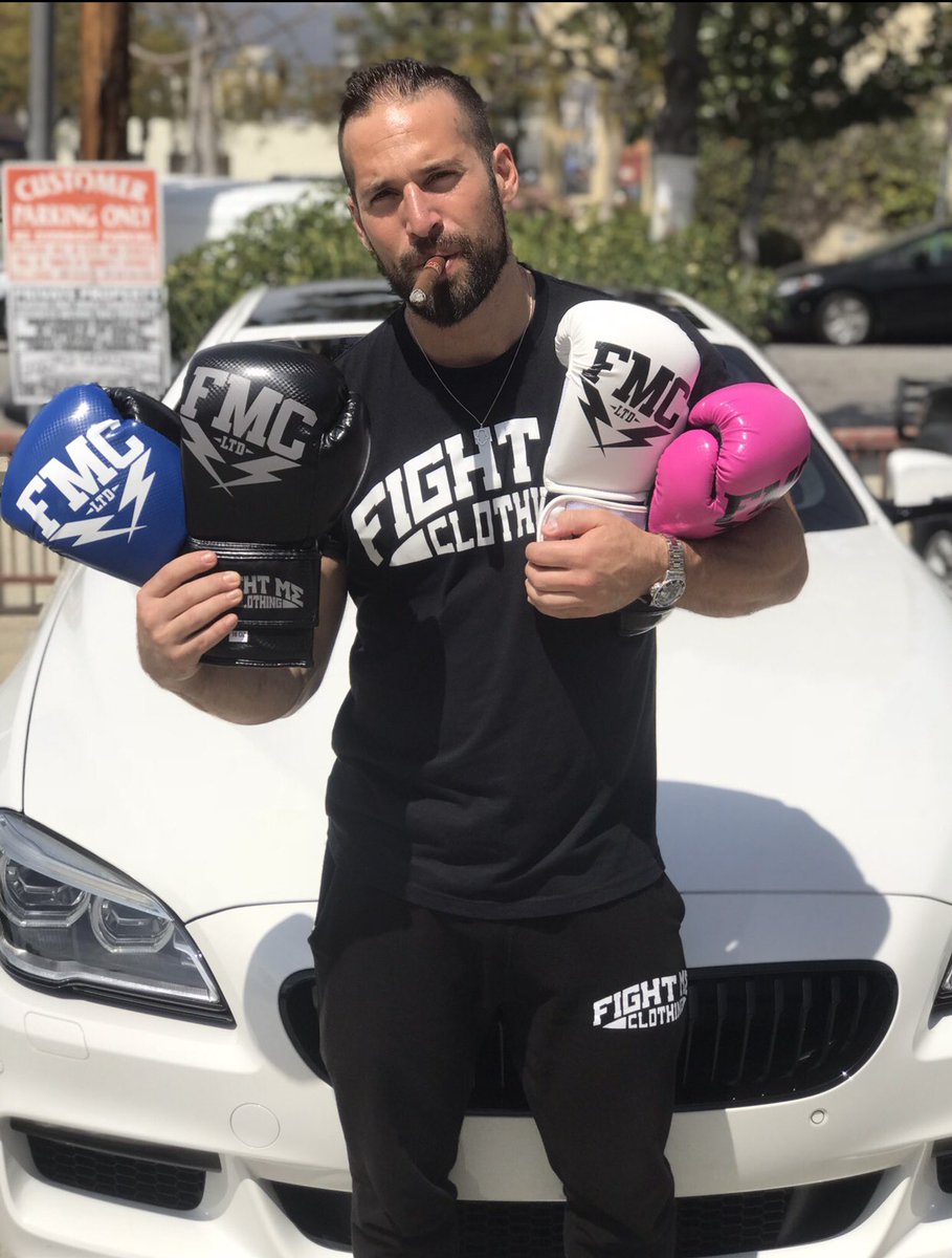 FIGHTMECLOTHING's tweet photo. When #FMC is life... 🔥 #QualityBoxingEquipment #FMCBOXINGGLOVES https://t.co/A0S47hrbFx https://t.co/IAZmjP1Igv