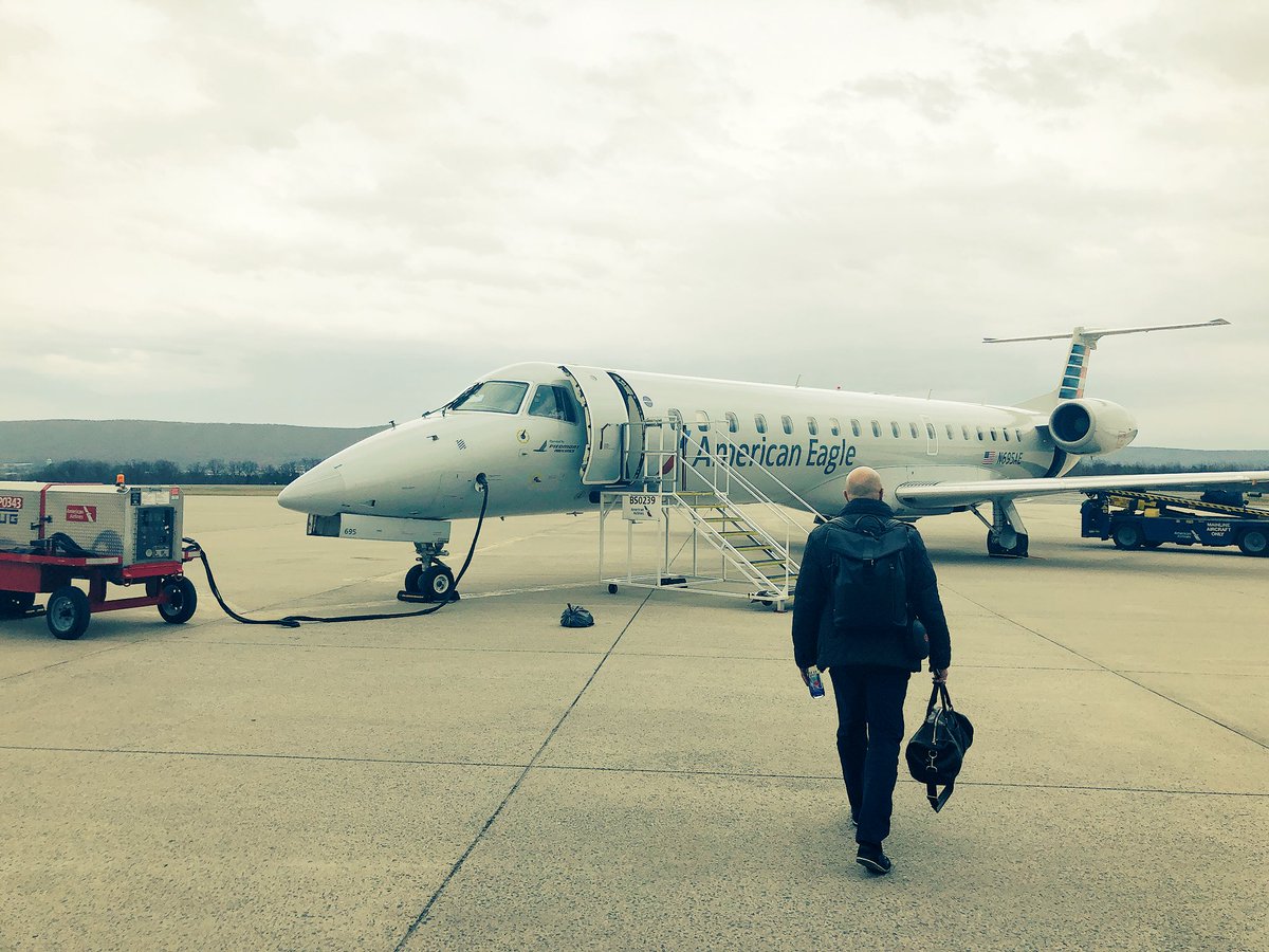 ginamariefordLA's tweet photo. Bye, Happy Valley!
That was rad.
#labash2018 https://t.co/Cpbd3m472x