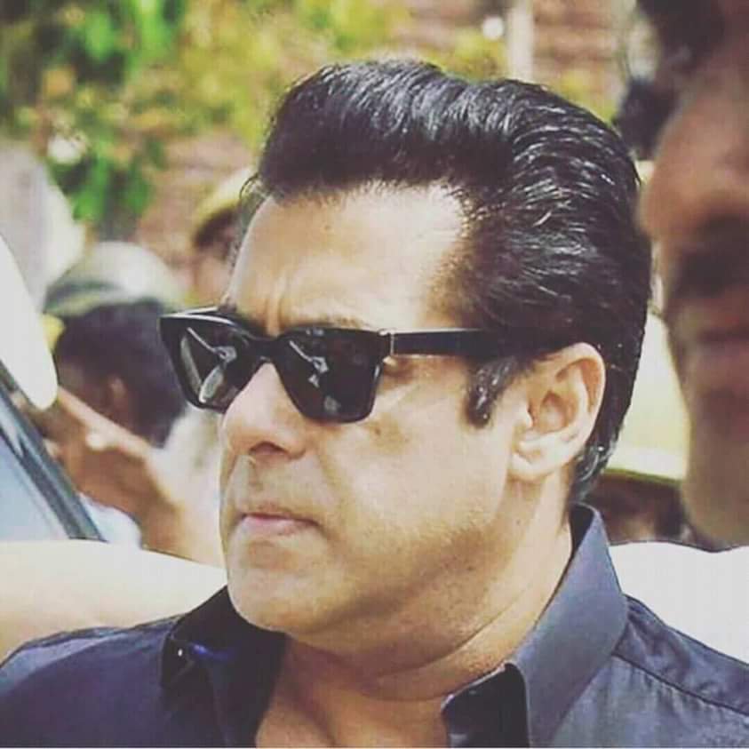 salman_anjali's tweet photo. Whatever happen right now only making my love for the man getting stronger. love for him never die❤

WE LOVE YOU SALMAN KHAN

#WeLoveYouSalmanKhan https://t.co/i167JMO3WI