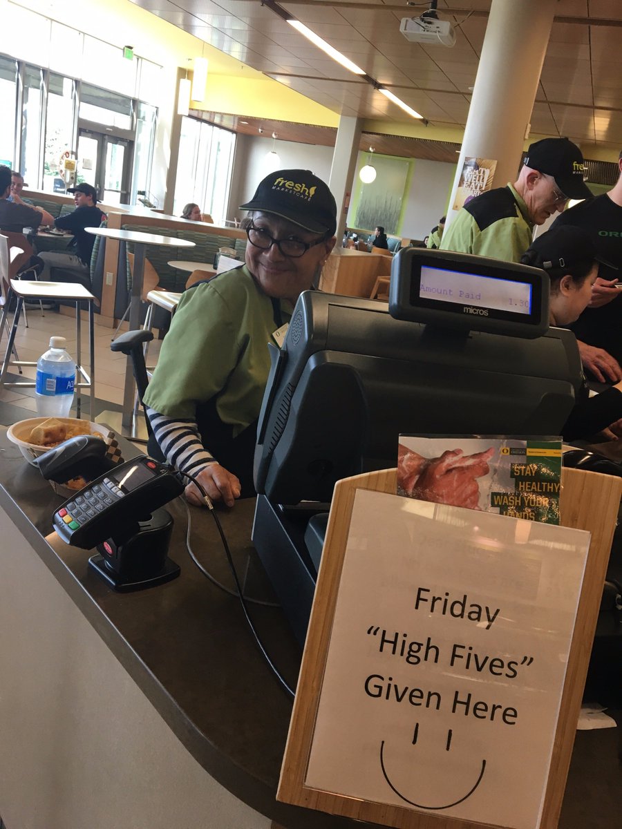 uohousing's tweet photo. It's Friday! Go to GSH for your Friday "high five"! π #HowDucksLive https://t.co/2c0oc7iTSZ