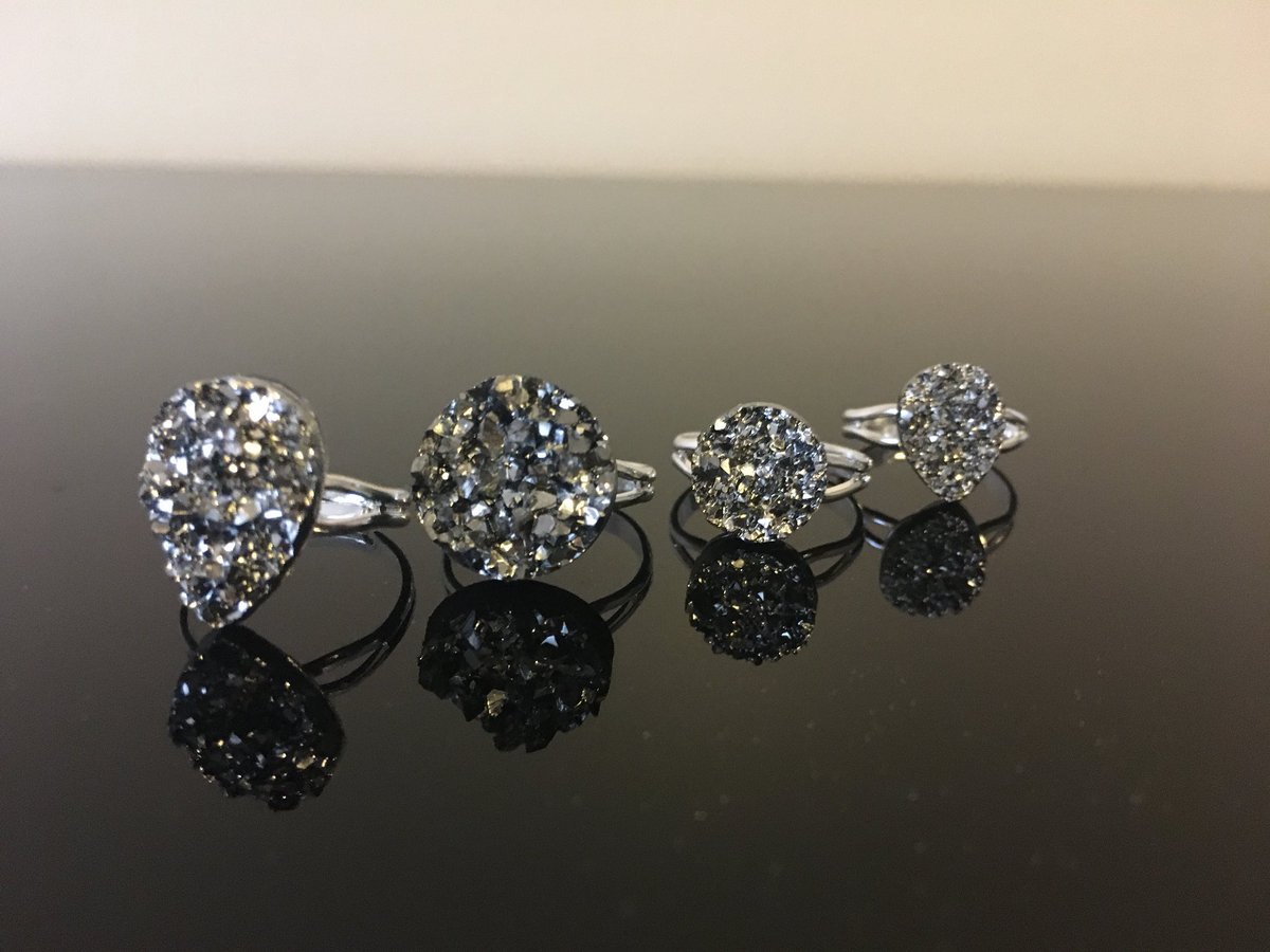 GhostlyDesign's tweet photo. Finally added new pieces to the shop! Check them out 👻 https://t.co/bxB9Oi98Po https://t.co/p6VPfYQbk9