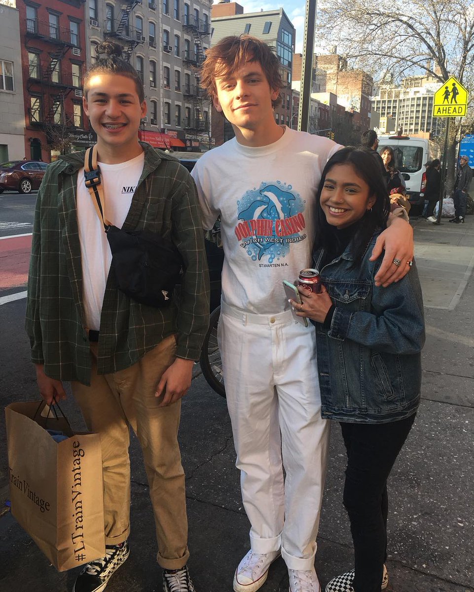 Ross Lynch News on Twitter "RT DailyRoss [PHOTO] "Some famous guy with a ponytail and Ross