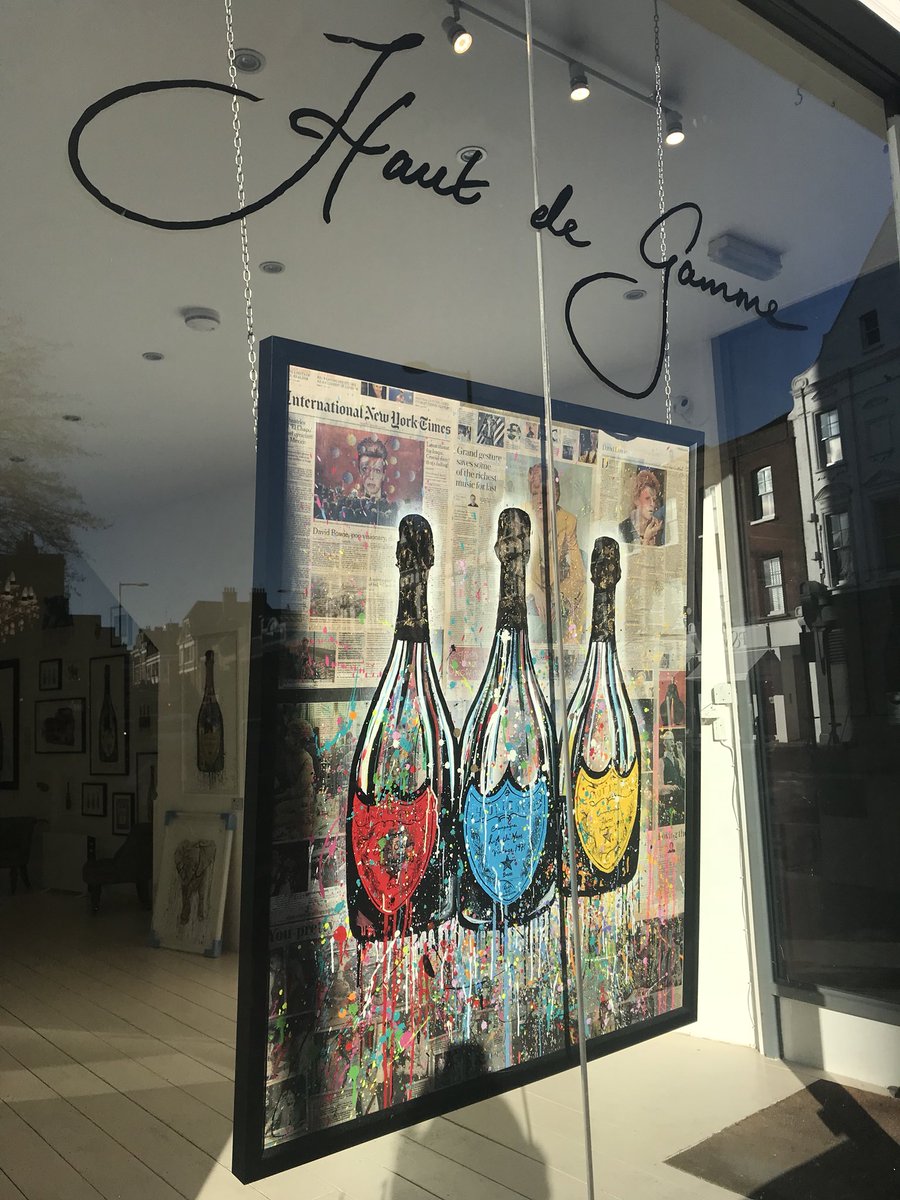 30LDN's tweet photo. When the front page of the International New York Times makes its way onto a painting. (Only £8.5k if anyone is interested.)
#inyt #nyt #hautedegamme #Bowie #davidbowie #NewYorkTimes https://t.co/4dfdHhdTd5