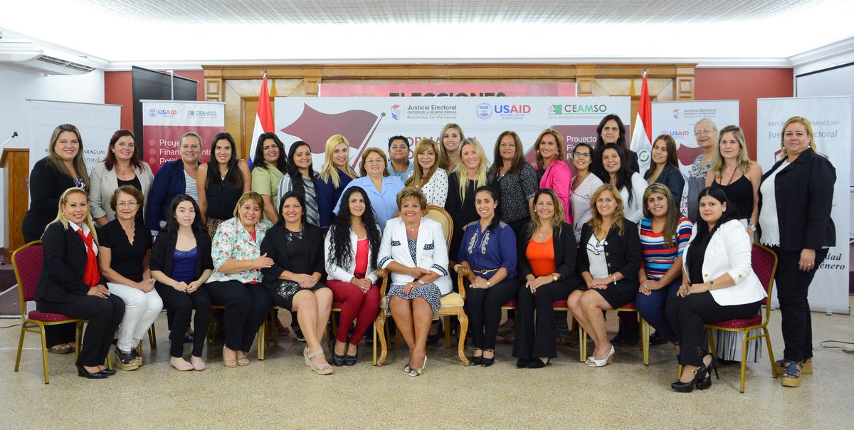 Ceamsopy's tweet photo. La Dra. Flavia Freidenberg, Investigadora de la UNAM de México, presentó aspectos teóricos y prácticos para elaborar y presentar una campaña electoral en la Escuela de Formación Política para Mujeres Líderes
#ProyectoDeFinanciamientoPolítico #USAIDParaguay #CEAMSO https://t.co/xnRgxwRDT3