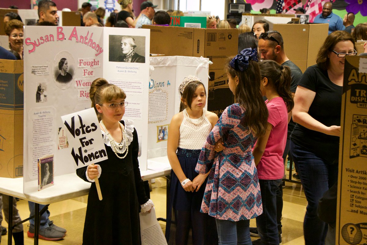 Beaumont_SD's tweet photo. So awesome! To go along with their biography genre study, all third grade students at #SundanceElementary created a “Wax Museum”. They each represented a person who has had an impact on our world. The kids were very dedicated! #BeaumontUSD #HomeSchoolCommunity @tdav8 https://t.co/YH3Sqy8ABi