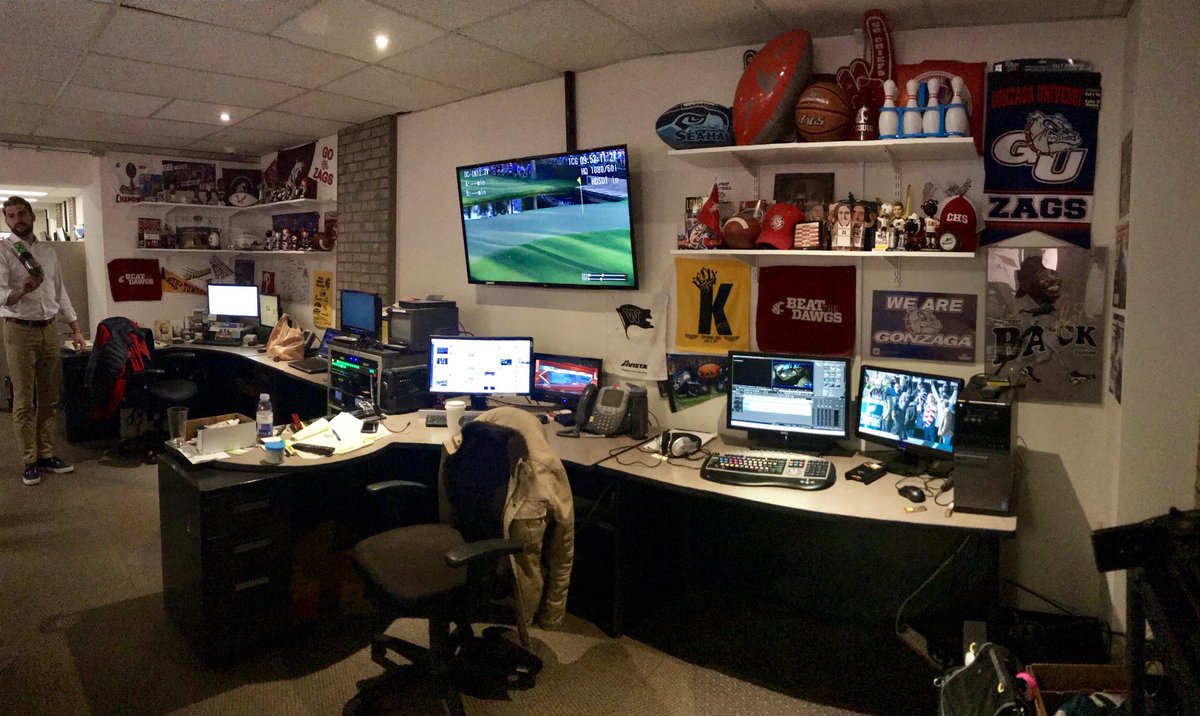 ECloskyWTSP's tweet photo. The sports department is back in action! #KREMBTS https://t.co/WFvx6cnRfB