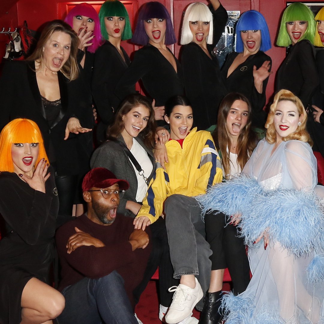KNJennerUpdates's tweet photo. andreedeiss na IG: Having fun with a bunch of crazy people ...#kendalljenner #kaiagerber #charlotteslawrence #brianscottbagley #lollywish #fastywizz #kikarevolver #ennygmatic #lilamagnetic #primaanalytic #lolitakisscurl #hippybangbang #crazyhorseparis #parisiannights #paris (...) https://t.co/M4dzbwWHFo