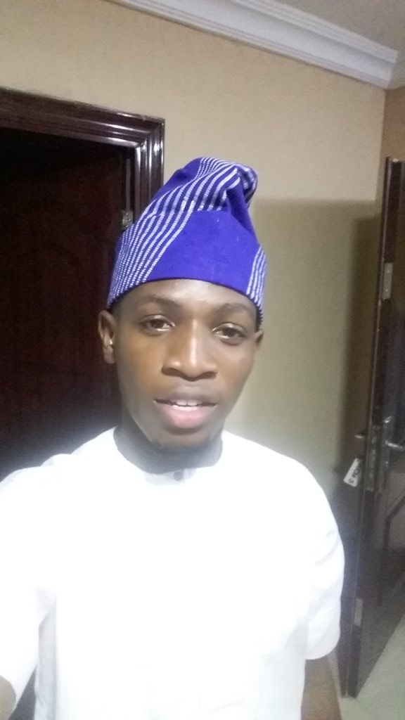 seun_ja's tweet photo. @myaccessbank #BachEve https://t.co/GofIVHOupS