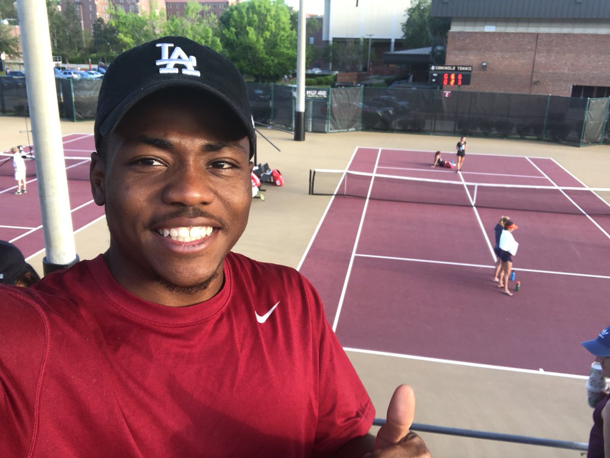 GIANNI_NAILOR's tweet photo. It is now 7:00 , it was fun here to support of @FSU_WTennis and #curejdm . #GoNoles https://t.co/gGmSWAeCHU