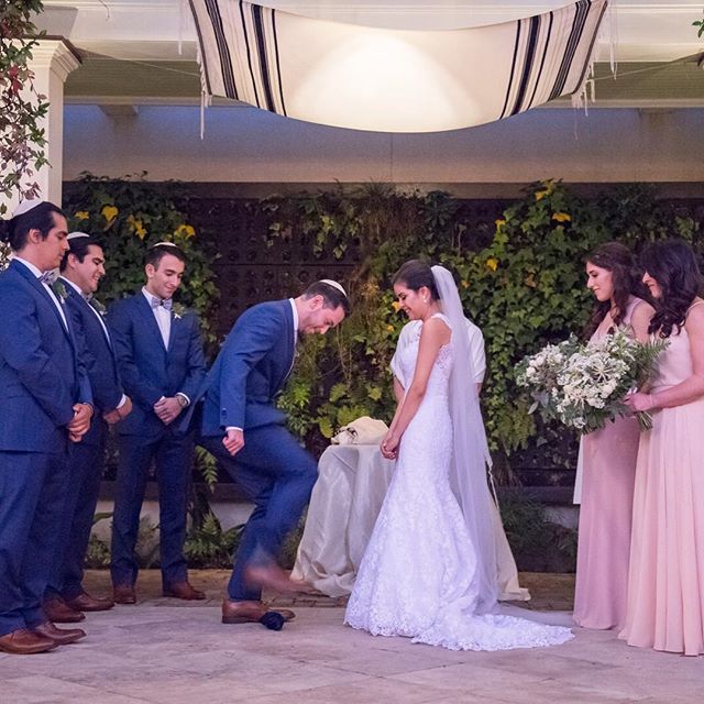 Mazel tov to Bertha and Doron! Their elegant, modern Jewish wedding in downtown Charleston is up on the blog >> bit.ly/bertha-doron

Photo by <a href="/mollyjoseph/">molly joseph</a> 
Vendors: @cannongreenchs | @wildflowersinc | @carolinabridalworld | @laurapascazio_makeupartist