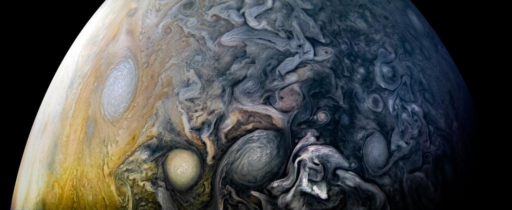 NASA's tweet image. What a beauty! Jupiter’s sweeping planetary pageantry of intricate, swirling clouds was eyed by our @NASAJuno spacecraft on Apr. 1: go.nasa.gov/2JqZCGT