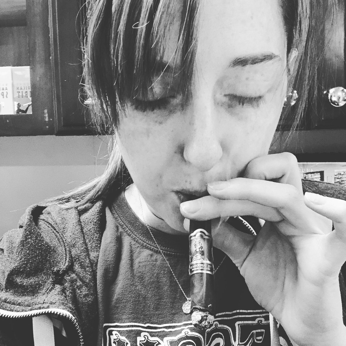 CigarswithJenny's tweet photo. Something #newtome for today! Smoking @FoundationCigar #thetabernacle! Really enjoying the rich flavors this #cigar offers! #cigarlifestyle #cigarlife #SotL https://t.co/PL2BKFaAHh
