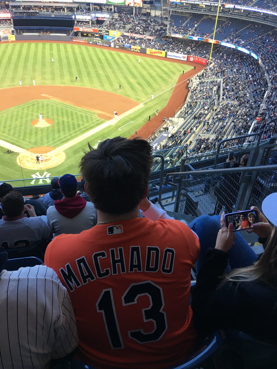 KingcougarMike's tweet photo. @VincentA0711 @eddiesofficials @EPLSB @eddiehoops1 @daveaplus @DancingFriar @diffle @9onhockey @mfishbein44 @sportsroadtrips @AndrewPollner #MLB 8 #Yanks #O’s #ManyMachado early bomb 1-0 birds w @royaltytoursusa @royaltytoursusa https://t.co/Ub66DCbMwx