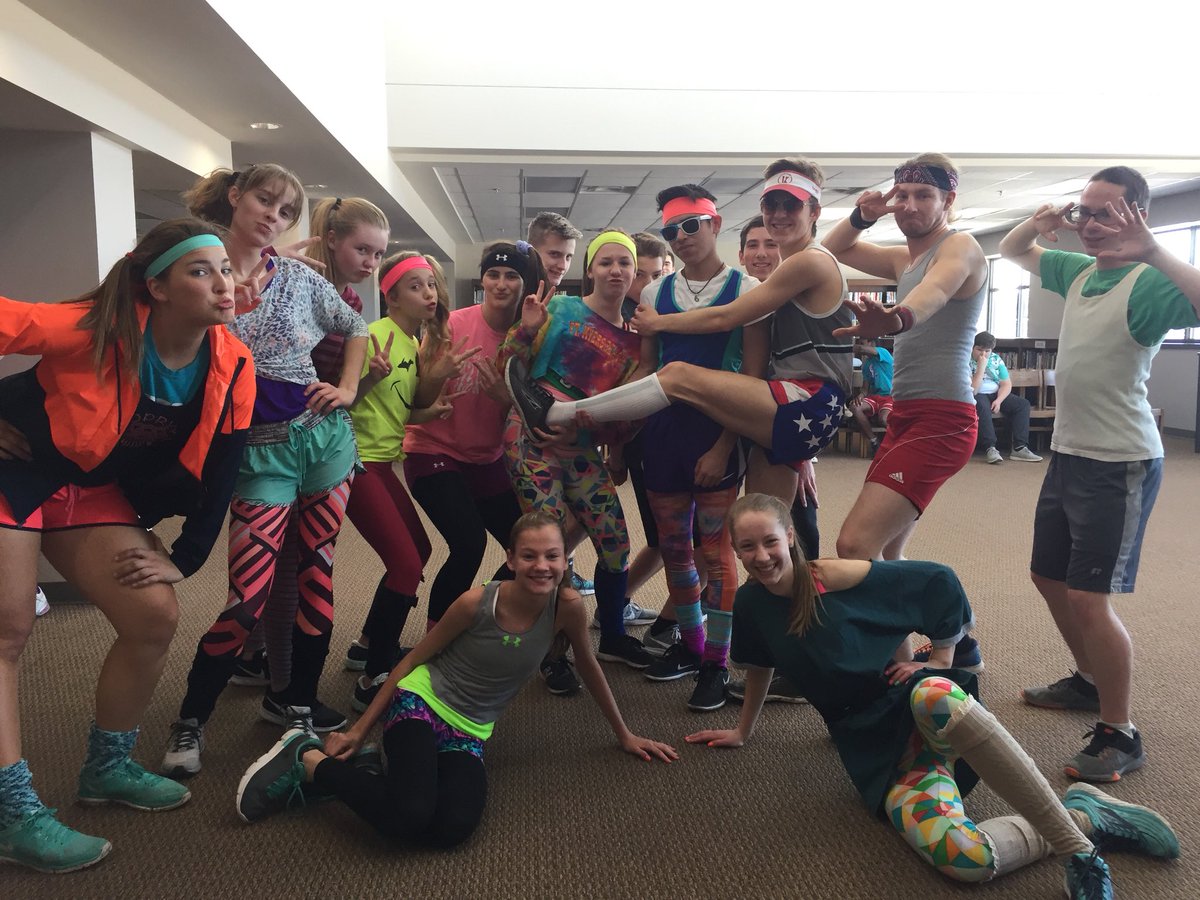 blossomstrack's tweet photo. We threw it back to the 80’s today with some seriously awesome outfits and an 80’s workout video! Everyone rocked it! #blossoms #blossomstrackandfield #blossomstrack #80skids #nolimits https://t.co/3yuK5WAk28