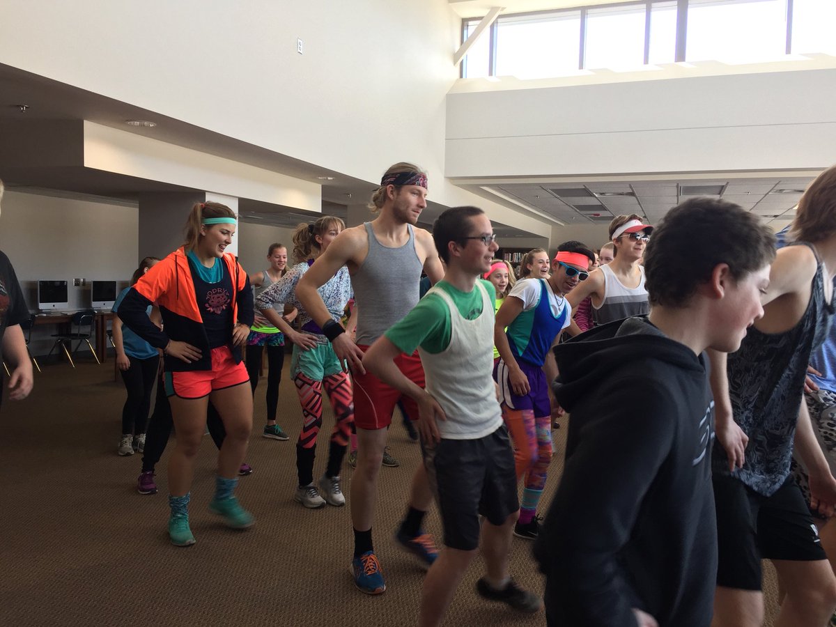 blossomstrack's tweet photo. We threw it back to the 80’s today with some seriously awesome outfits and an 80’s workout video! Everyone rocked it! #blossoms #blossomstrackandfield #blossomstrack #80skids #nolimits https://t.co/3yuK5WAk28