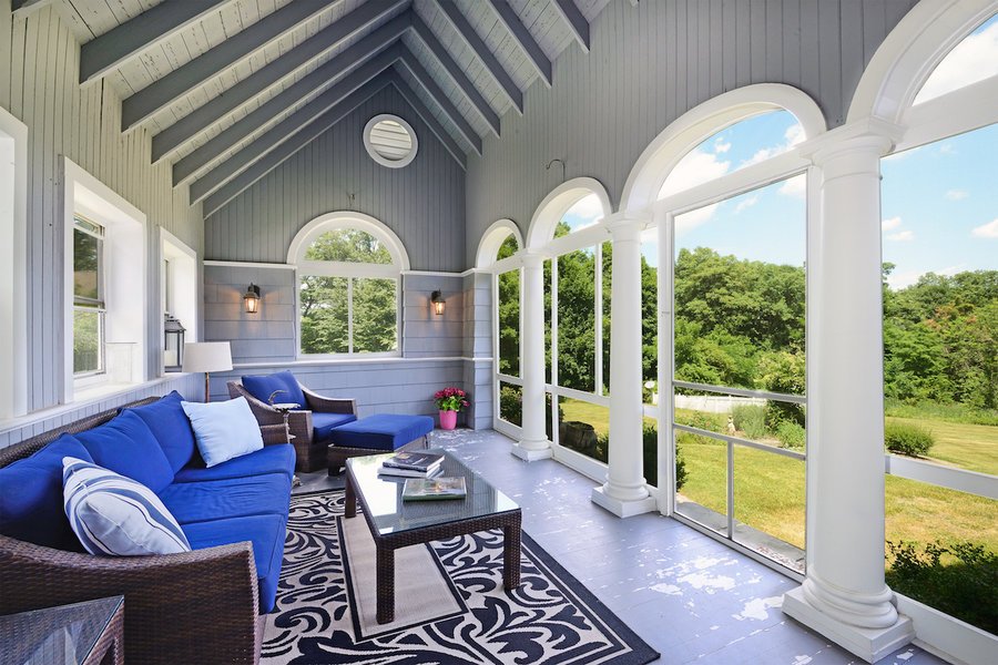 MansionGlobal's tweet image. Award-Winning Actor Victor Garber Selling New York Compound for $1.649M mansion.global/2JrgbSQ