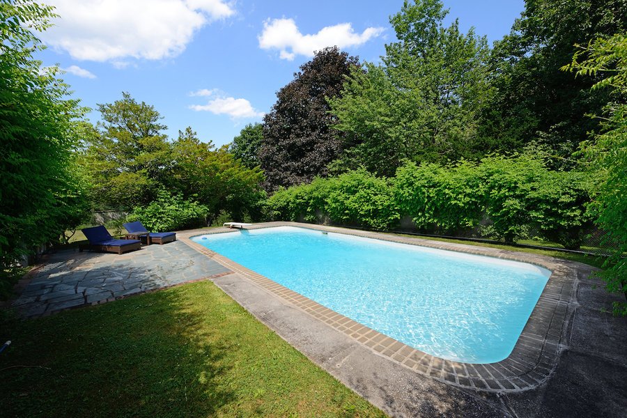 MansionGlobal's tweet image. Award-Winning Actor Victor Garber Selling New York Compound for $1.649M mansion.global/2JrgbSQ