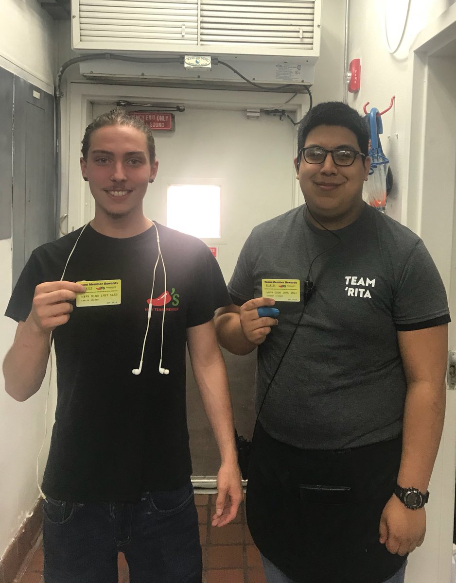 NoelSimmons17's tweet photo. Two awesome team members getting their employee discount cards!!! #90days #onlythebegining #chilislove https://t.co/RqALAOMbYC