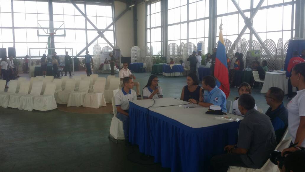 UnefaNagua's tweet photo. PROGRAMA RADIAL DEL ALCALDE JUAN PEROZO EN LAS INSTALACIONES DEL COMPLEJO VERTICAL ABIERTO DEL MUNICIPIO LIBERTADOR EXPO VOCACIONAL 2018, DONDE ALUMNOS DE LA UNEFA PARTICIPARON @decanonagua @hazenstaub https://t.co/jj8MBxvObW