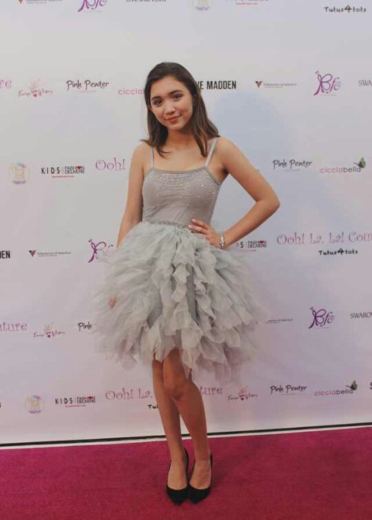 MTHWSUNSHINE's tweet image. animada com a festa, triste com o começo das aulas 
{ #BaileEscolarGMW }