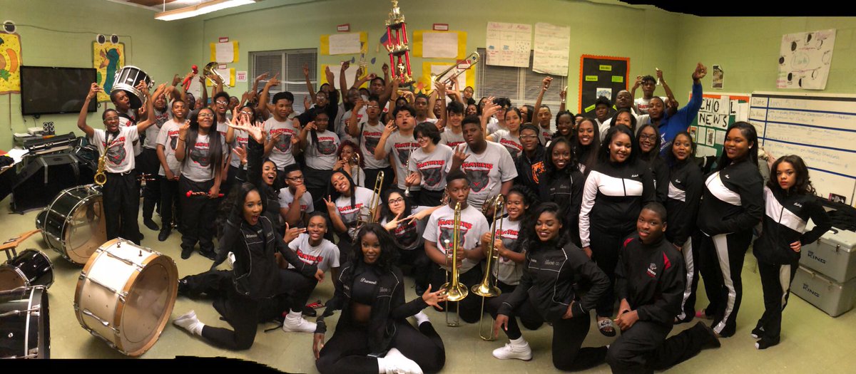 PTHSD209's tweet photo. Congratulations to the Proviso West Roaring Thunder Marching Band for taking 1st place at the Battle of the Bands at Quitman County Middle School in Grenada Mississippi where 5 outstanding bands participated ! #ProvisoProud https://t.co/XY4q2EU2ZJ