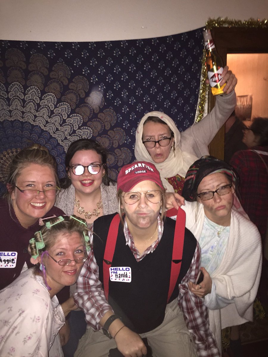 Liz_Day11's tweet photo. old ager rager #EAMSAK https://t.co/JeqzALccvw