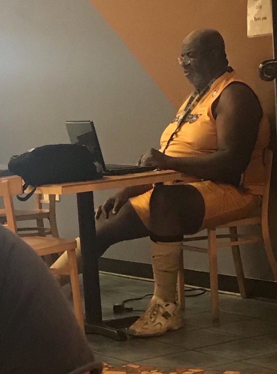 GeoWhiteJr's tweet image. @spiceadams Heavy Whipping Cream Biggums #HeavyCreamBiggums #NextWeekDoe #BearDown