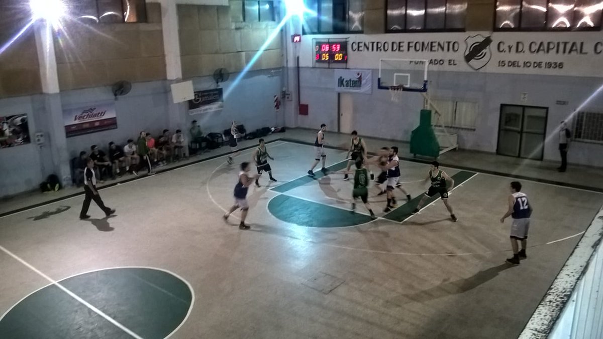 CapitalChicaLH's tweet photo. #Ahora @CapitalChicaLH ante @TolosanoBasquet por la liga de @BasquetLaPlata. #SentimientoVerde https://t.co/ynrvDGAlog