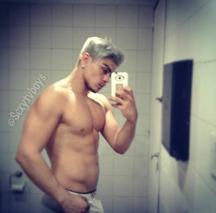 Sexytvboys's tweet photo. Iván Anrriquez https://t.co/4YRfmdG1yF