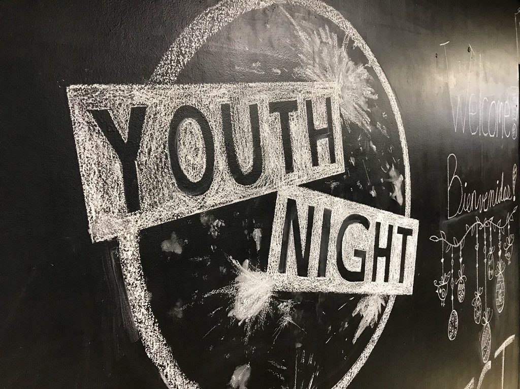 Jordan_Golden's tweet image. I’m hanging out with some really cool people at @youthnightwichita tonight! ¡Gracias por invitarme a venir a hablar!