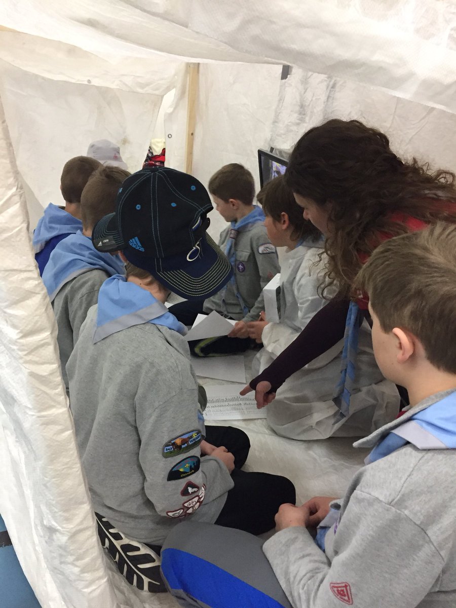 TuscanyCubs's tweet photo. Cubs inside the Vents international space station troubleshooting. #ScoutsDoStuff #scoutscanada #CanadianPath https://t.co/8JKnYtQIYX