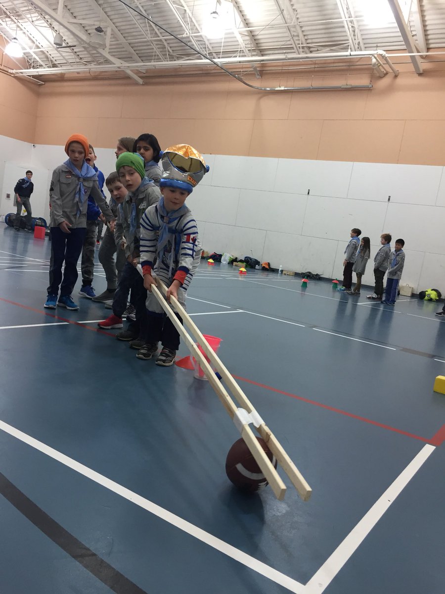 TuscanyCubs's tweet photo. Cubs using the Vents CanadaArm. #ScoutsDoStuff #scoutscanada #CanadianPath https://t.co/TqofHNO1uB