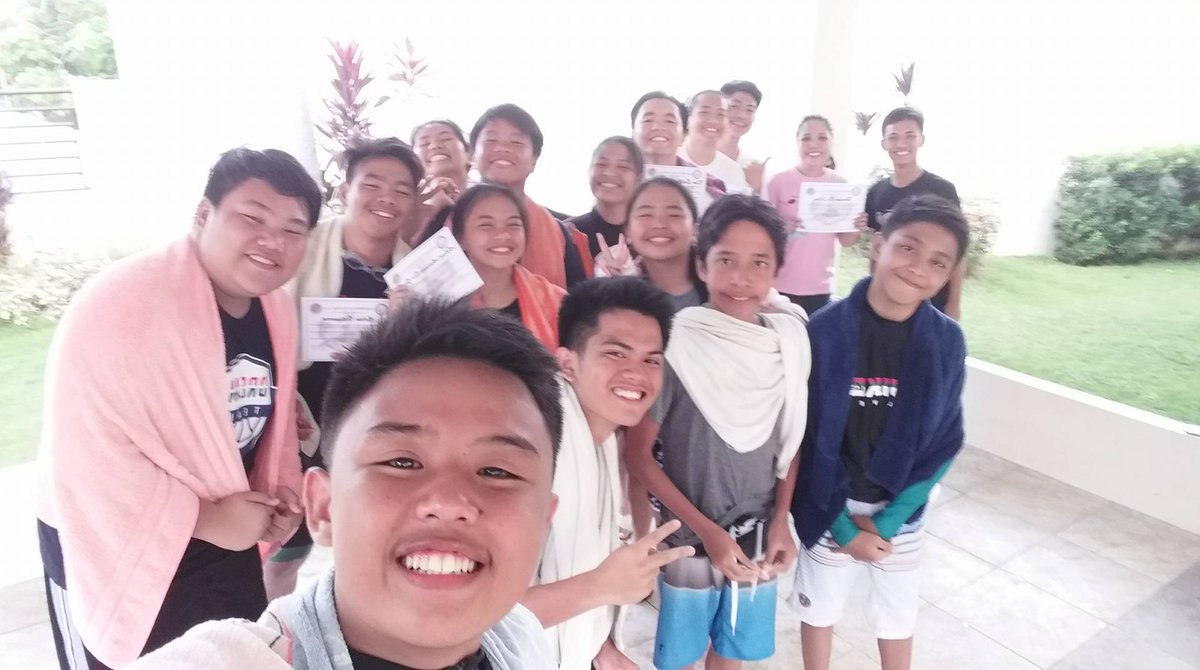 AEOfficialPage's tweet photo. Ang pagtatapos ay nangangahulugang pagsisimula. Sa bawat pagalis ay may dumadating, at sa inyong pagalis ay may darating na mga tuturuan pa ng kapalaran at pagsubok na hinaharap ng Arte Etra, Hangad namin ang tagumpay ninyo New Alumni! Lipad! Laban!

#Batch28
#KKBSS
#Farewell https://t.co/WRAhWzxxD7