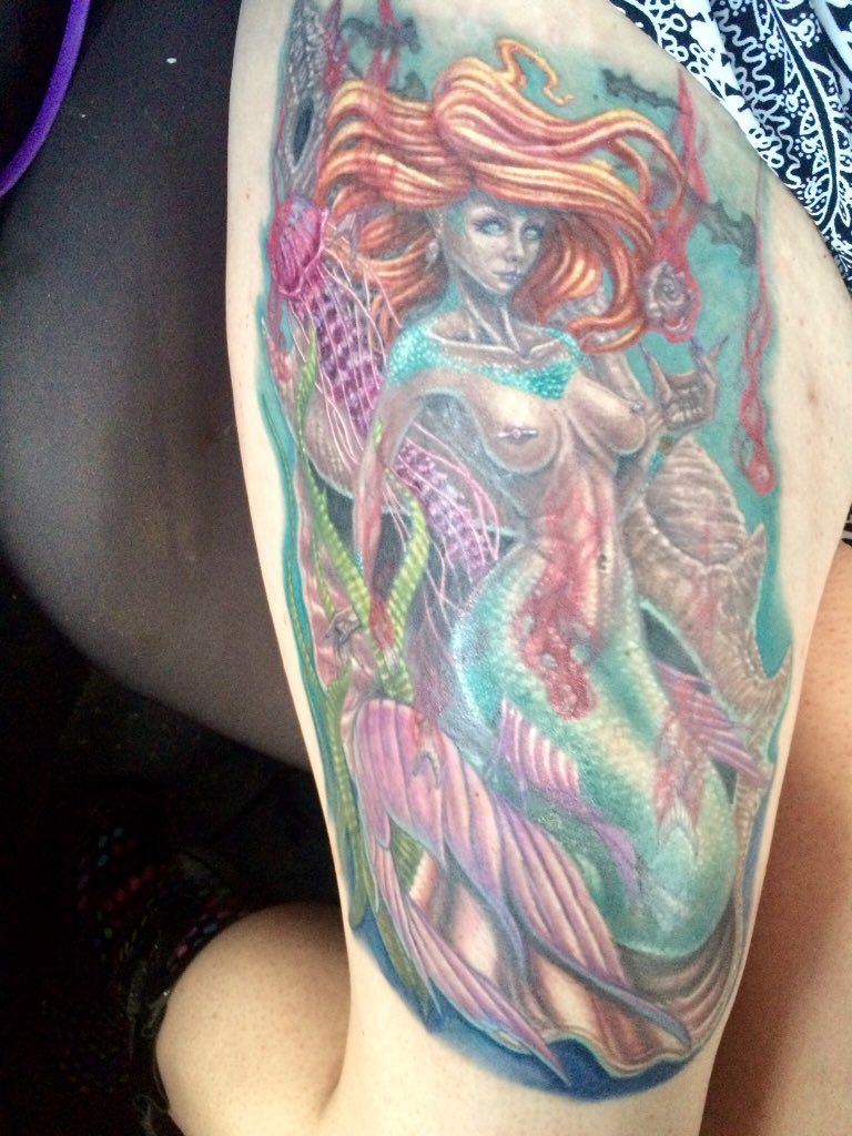 tenayanegron's tweet photo. My gorgeous zombie mermaid https://t.co/bG0gMZPBN1