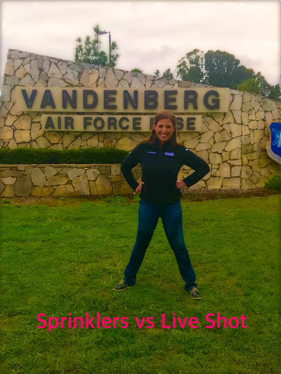 MJuricaCBS47's tweet image. Who won? I’m soaked after getting through the live shot so what do you think? 😂😂🚀🚀 #GoInsight