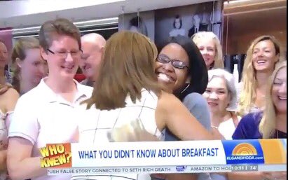 iamreneejai's tweet photo. Happy TEN YEARS (a decade yβall) to two of the funniest and giving ladies on the planet! Super blessed to meet them and cross this off my bucket list! Cheers to 10 years, @hodakotb & @klgandhoda! @KathieLGifford Sending so much love from cold Indiana! #toastto10 https://t.co/doYRcSWfAg