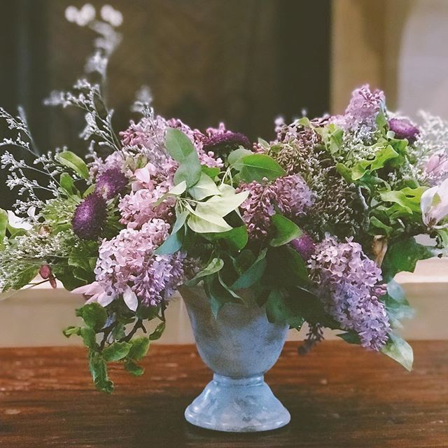 VibranceMediSpa's tweet photo. Thank you @elementsflowerfarm for the beautiful arrangement! Bringing some beauty and calmness to our lives during this crazy time of our remodel and expansion, is just what the doctor ordered. 😉 https://t.co/hPfibxkQRL