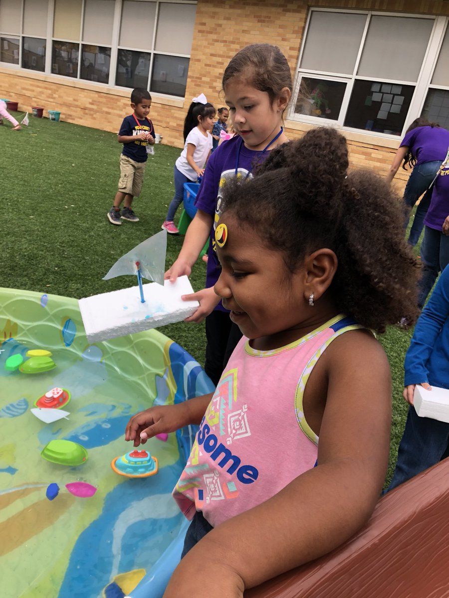 MackWeatherford's tweet photo. We ended our Transportation fun at Carver with a little splash! #CarverEEC @Palmer1Sherry https://t.co/whe2F65iUz