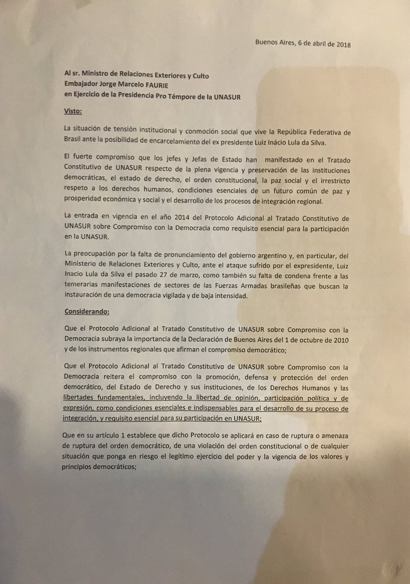 MiguelFunesA's tweet photo. Junto a dirigentxs sindicales de la CGT y @CTAok , legisladores Nac, Prov, de CABA y Concejales de @UniCiudadanaAR entregamos una nota en @CancilleriaARG dirigida a @JorgeFaurie para que convoque a sesión extraordinaria a Jefxs de Estado de @unasur #LulaLivre @LulapeloBrasil https://t.co/8FVKAPkilA