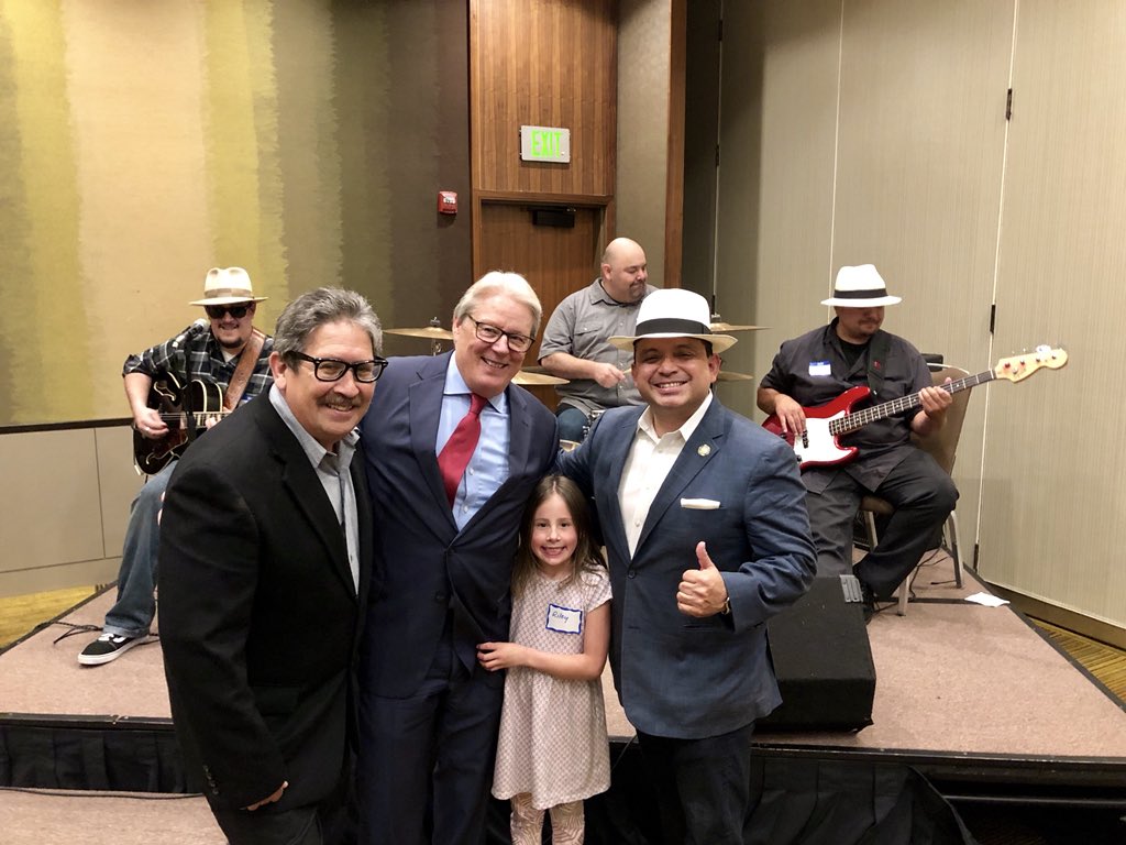 SupervisorAlejo's tweet photo. Love supporting my good friend, Senator #BillMonning, at his Quincienera birthday🎂event tonight in Monterey! Happy birthday, hermano Memo! Salud🍾! Proud to see my former Assembly colleague & now the new President Pro Tem of the State Senate @SenToniAtkins! #LovingMontereyCounty https://t.co/LsOqX1ZPrX