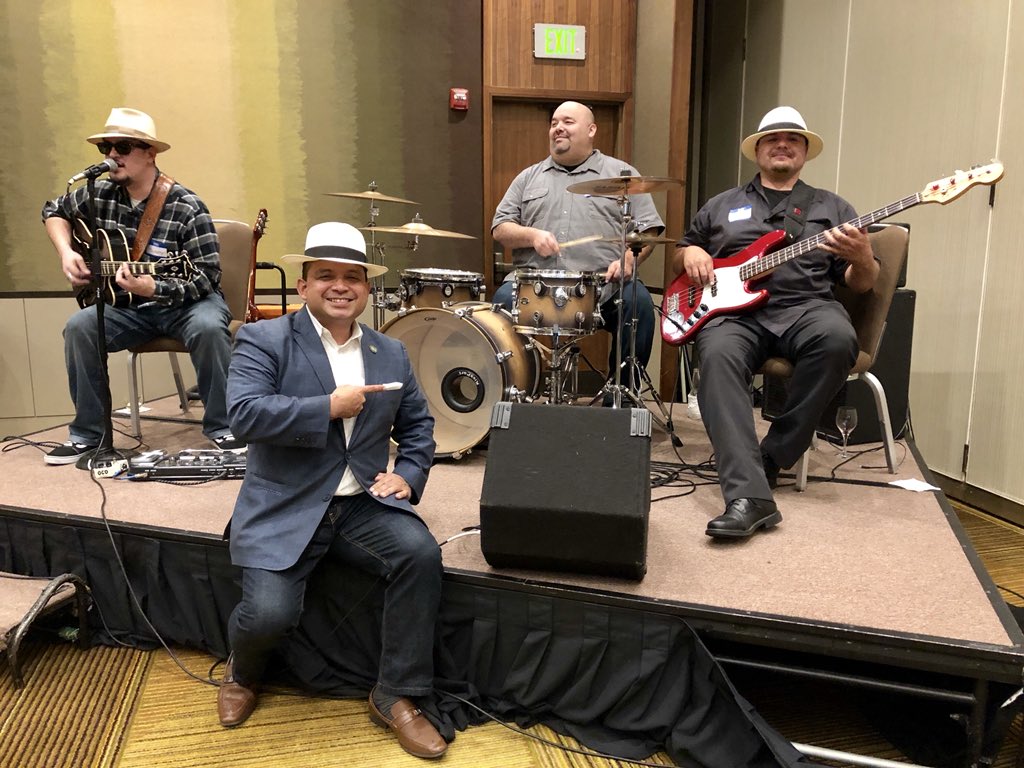 SupervisorAlejo's tweet photo. Love supporting my good friend, Senator #BillMonning, at his Quincienera birthday🎂event tonight in Monterey! Happy birthday, hermano Memo! Salud🍾! Proud to see my former Assembly colleague & now the new President Pro Tem of the State Senate @SenToniAtkins! #LovingMontereyCounty https://t.co/LsOqX1ZPrX