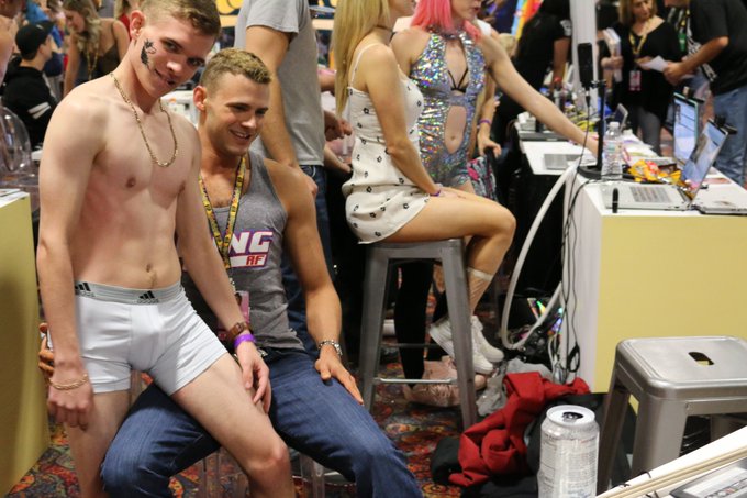Newcummer @ethansteelexxx working the camera with @itsdaveslick at the @chaturbate booth at @EXXXOTICA<a class="tags" target="_blank" title="On Twitter" href="/?out=eyJ0eXAiOiJKV1QiLCJhbGciOiJIUzUxMiJ9.eyJpYXQiOjE3MjE4NDAwMzgsImlzcyI6InR3cG9ybnN0YXJzLmNvbSIsIm5iZiI6MTcyMTg0MDAzOCwiZXhwIjoxNzUzMzc2MDM4LCJyZWRpcmVjdF91cmwiOiJodHRwczovL3R3aXR0ZXIuY29tL2V0aGFuc3RlZWxleHh4In0.PT8rce-0t3pBbGz7uTeOvcxP16nNIoii9Ox_se2cKFCZ7Dbd-quXiMTluXxrc-jrggA4ah6aAj2P9vnChej00Q">@ethansteelexxx</a><a href="/tag/behindthescenes"class="tags"><span>#behindthescenes</span></a><a href="/tag/filming"class="tags"><span>#filming</span></a><a href="/tag/porn"class="tags"><span>#porn</span></a><a href="/tag/gay"class="tags"><span>#gay</span></a>
