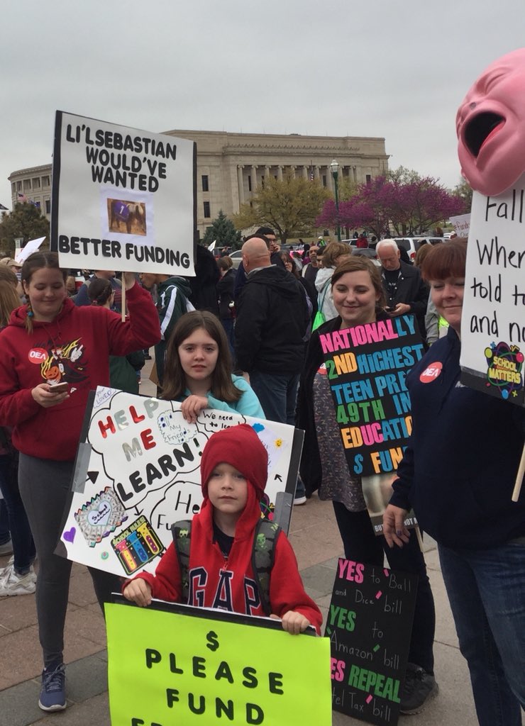 buckaloosa's tweet photo. #oklahomateacherwalkout https://t.co/26OaHtAI49