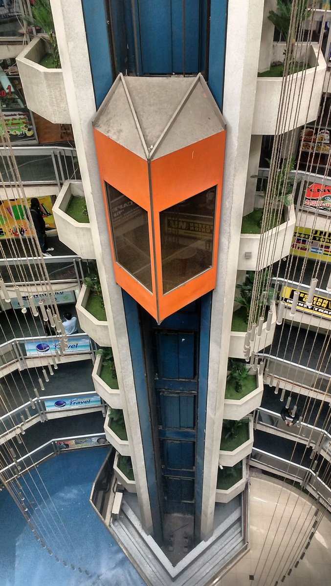 vaughanpsmith's tweet photo. Wild 70's chileano architecture in central Santiago https://t.co/PVqZxUKjxR