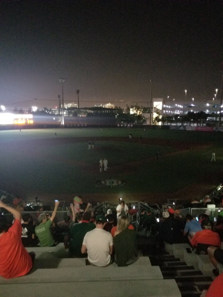 kellycanes's tweet photo. we in a blackout ๐๐๐ #MarkLight @CanesBaseball https://t.co/Jls9SaEbxp