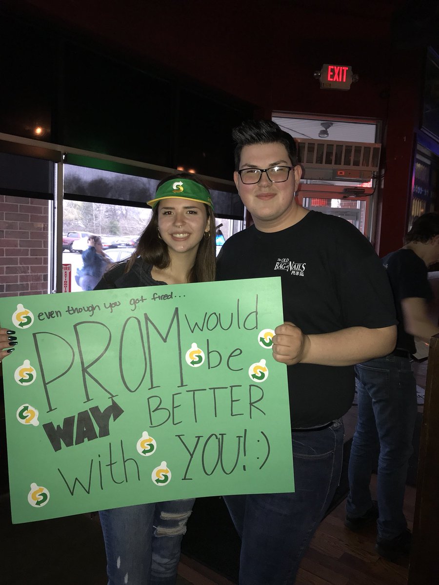 bmac00000's tweet photo. got myself a hot prom date ;) https://t.co/NFaToAypOD