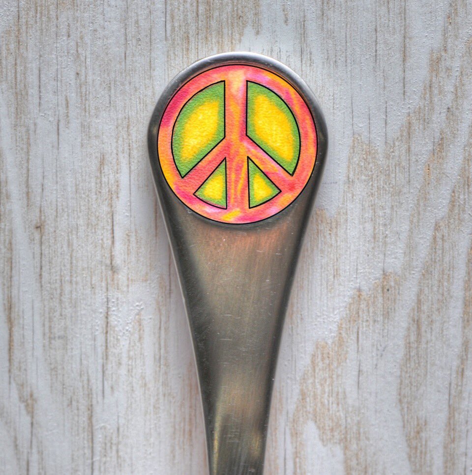 chef_spoons's tweet photo. Golden Rule Week ends tomorrow. Quick refresher: the golden rule basically says #love and treat others as you would #like to be loved and treated. If #world leaders followed this basic principle, we’d #achieve peace on #Earth. Seems so simple, right? #chefspoons #lifeadvice https://t.co/w80UXGx5jb
