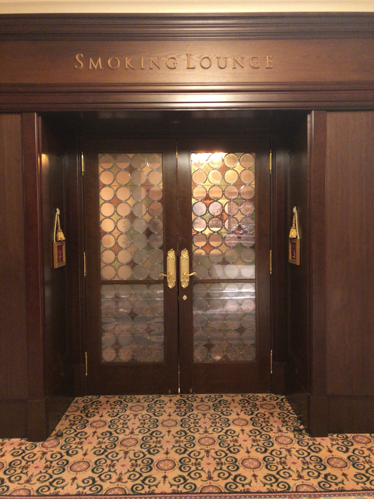 تويتر Cloud For Athlete على تويتر 豪華な喫煙所 ミラコスタ内 Tdr Tdl Tds Tdr Now Tds Now Tdl Now ディズニーランド ディズニーシー ホテル ミラコスタ ホテルミラコスタ 喫煙 喫煙所 T Co Mzzvkb4tcw