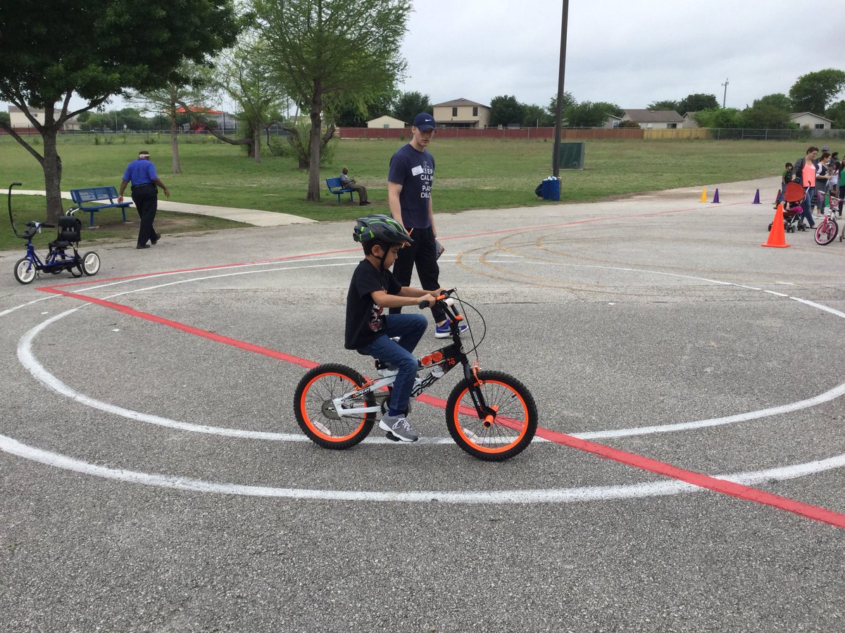 BethSpanton's tweet photo. Bike Rodeo Fun 🚴🏻‍♀️🚴🏻‍♂️at #MichaelInspired #NISDInspired https://t.co/sgLnE5I4ZA