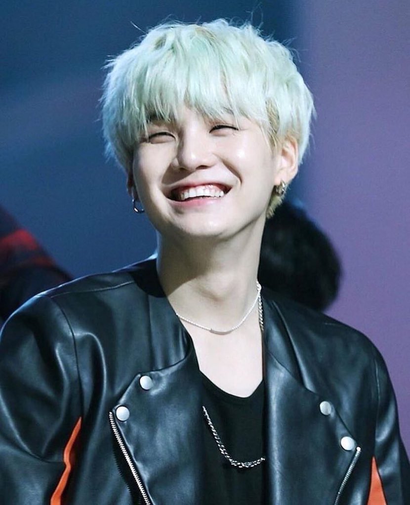 KURESORU1's tweet image. JKになったのでタグやり直します！！

⭐️02line

⭐️ユンギ寄りのallペン

⭐️ユングク寄りのallペン

ユンギの笑顔にやられました(*´-`*)
良かったらチングになってください！！

 #armyさんと猛烈に絡みたいのでRTしてくれた方フォローします 
 #ARMYさんRTorいいねしてくれたらフォローします